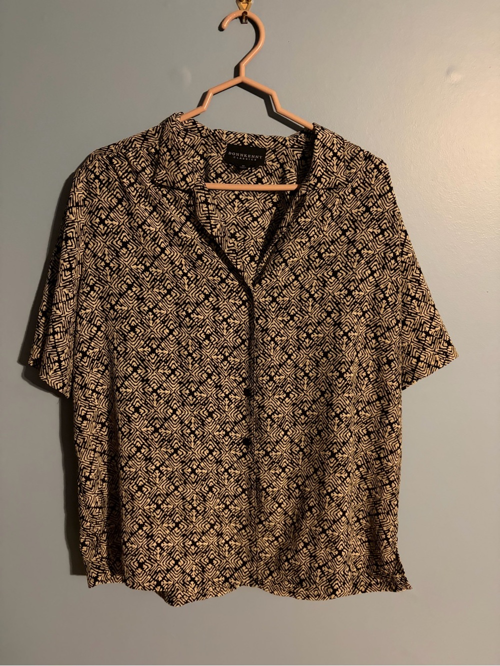 Black and Cream Geometric Short-Sleeve Shirt